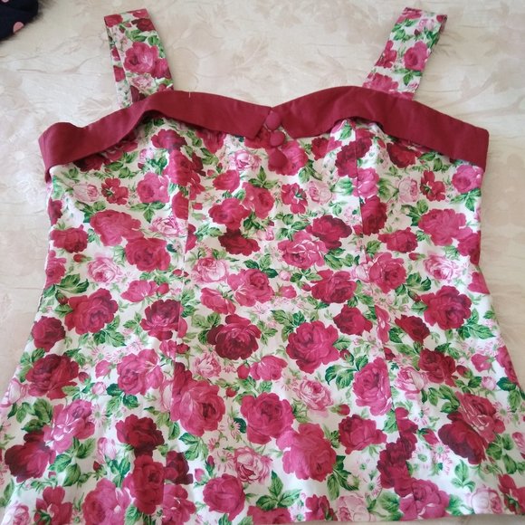 Unique Vintage Tops - Retro Style Unique Vintage Red Flower Zoey Top L NWOT